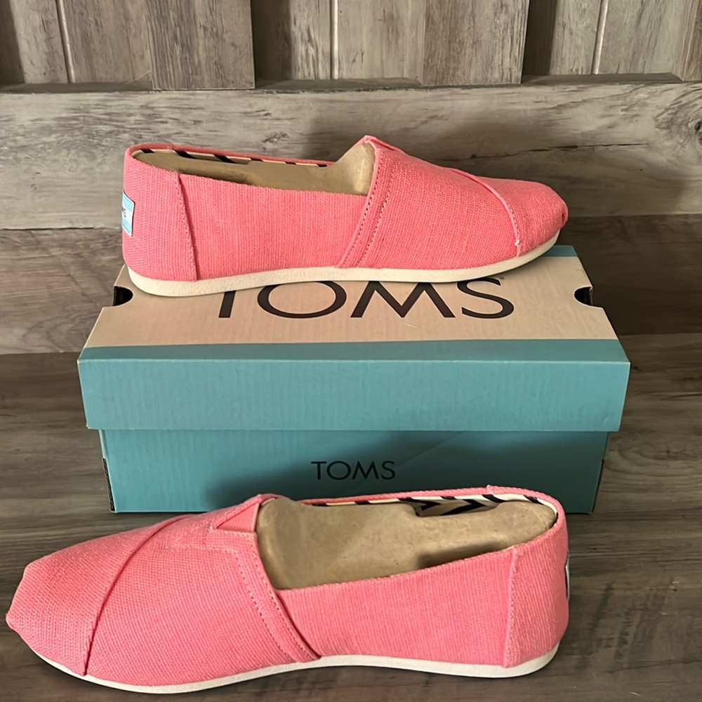 Toms